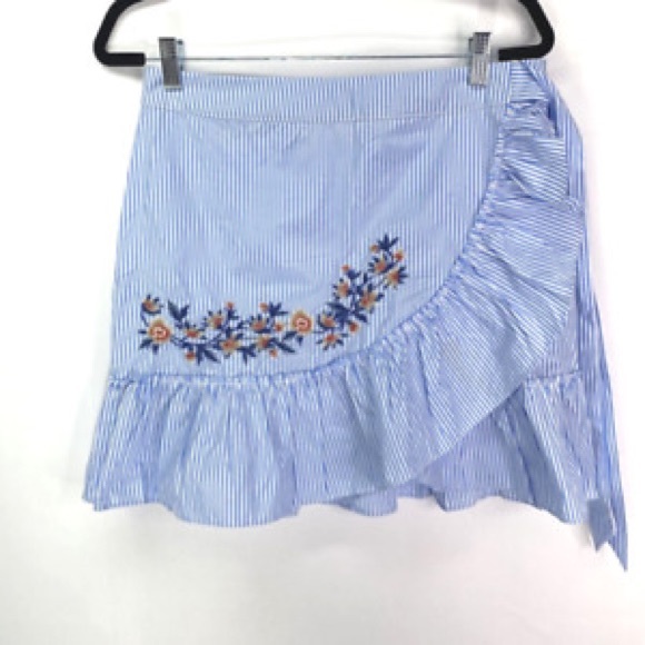 Socialite - Wrap Skirt - Picture 1 of 4